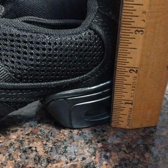 Revolution Arch Dance Sneakers...NEW IN BOX...Size 2 - Picture 7 of 8